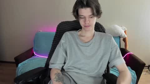 guy_liam1 online show from 01/22/25, 12:38