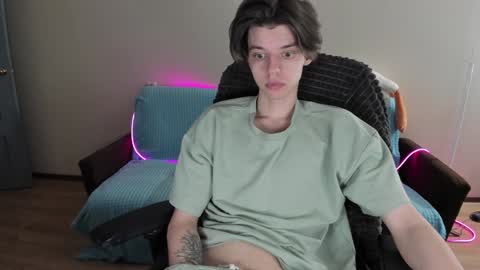 guy_liam1 online show from 02/08/25, 02:05