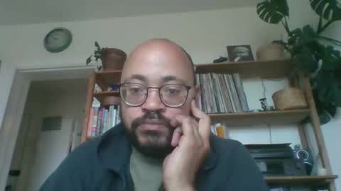 guy_wood15 online show from 10/22/25, 07:41