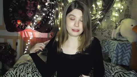 Snapshot of gwen_joestar chatting on 01/15/26, 06:33 Gwen online show from 01/15/26, 06:33