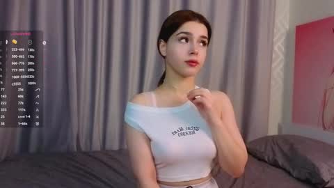 Lisa online show from 10/03/25, 01:13