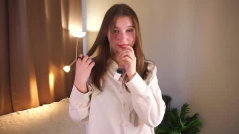 Molly online show from 03/31/26, 05:19