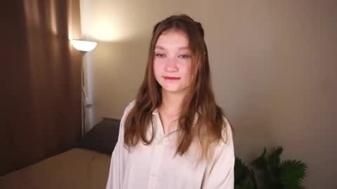 Molly online show from 05/20/26, 05:02