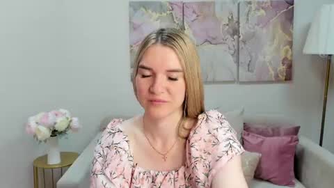 gwensmitt online show from 07/08/26, 10:03