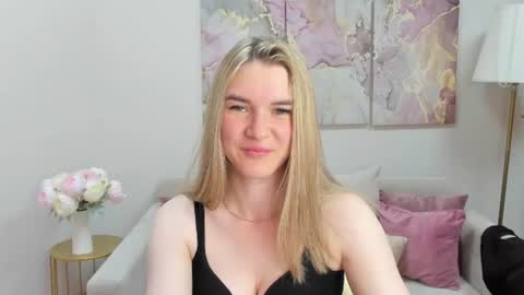 gwensmitt online show from 07/09/26, 09:41