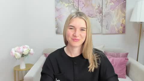 gwensmitt online show from 07/12/26, 08:44