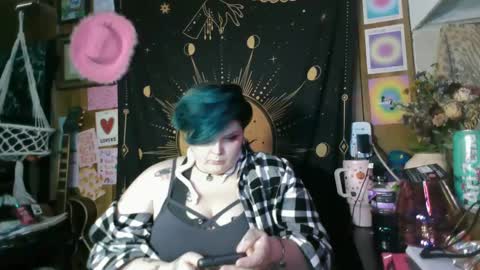 Snapshot of gxddess_fe chatting on 09/14/25, 02:54 Goddess Fe online show from 09/14/25, 02:54