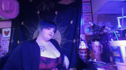 Snapshot of gxddess_fe chatting on 11/25/25, 04:34 Goddess Fe online show from 11/25/25, 04:34
