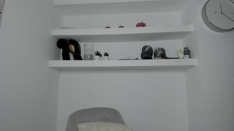 Snapshot of gym_alpha chatting on 12/02/24, 05:59 Oliver online show from 12/02/24, 05:59