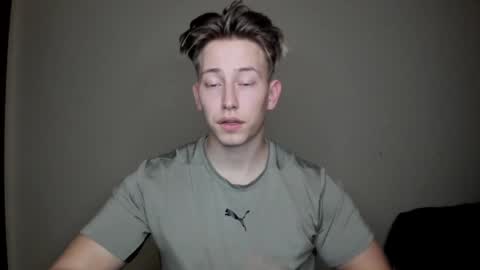 Snapshot of gym_alpha chatting on 01/11/25, 07:59 Oliver online show from 01/11/25, 07:59