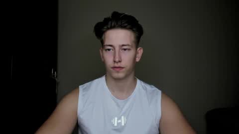 Snapshot of gym_alpha chatting on 01/15/25, 09:09 Oliver online show from 01/15/25, 09:09