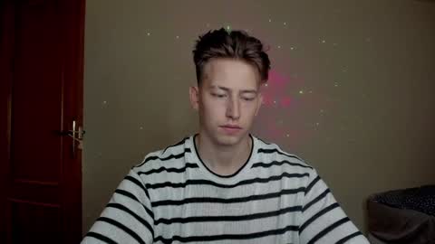 Snapshot of gym_alpha chatting on 01/27/25, 03:39 Oliver online show from 01/27/25, 03:39