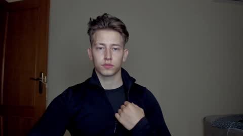 Snapshot of gym_alpha chatting on 02/06/25, 08:02 Oliver online show from 02/06/25, 08:02