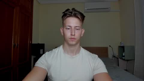 Snapshot of gym_alpha chatting on 03/02/25, 11:20 Oliver online show from 03/02/25, 11:20