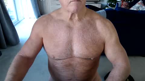 Snapshot of gymguyuk28 chatting on 12/19/24, 11:50 Gymguy online show from 12/19/24, 11:50