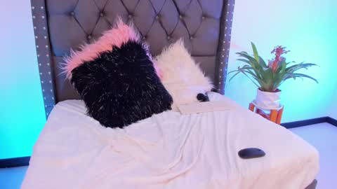 Snapshot of gypsie_velvett chatting on 12/04/24, 12:19 Samy Velvet dayatorres 23 Followme online show from 12/04/24, 12:19