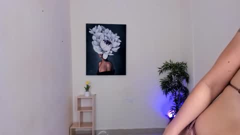 Snapshot of gysel_flyn chatting on 11/07/25, 12:05 Gysel online show from 11/07/25, 12:05