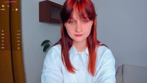 Kelly  Lilly online show from 09/23/25, 06:55