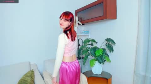 Kelly  Lilly online show from 11/09/25, 06:50