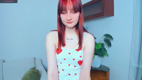 Kelly  Lilly online show from 11/12/25, 06:52