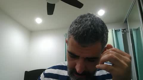 Snapshot of h0nest84 chatting on 12/10/24, 06:54 h0nest84 online show from 12/10/24, 06:54