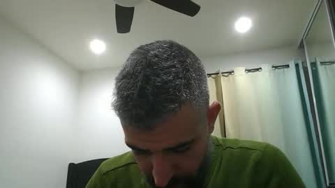 Snapshot of h0nest84 chatting on 01/21/25, 05:27 h0nest84 online show from 01/21/25, 05:27