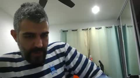 Snapshot of h0nest84 chatting on 02/06/25, 05:35 h0nest84 online show from 02/06/25, 05:35