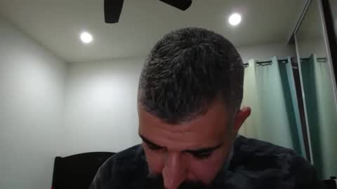 Snapshot of h0nest84 chatting on 03/10/25, 06:05 h0nest84 online show from 03/10/25, 06:05