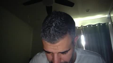 Snapshot of h0nest84 chatting on 11/18/25, 05:06 h0nest84 online show from 11/18/25, 05:06