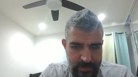 Snapshot of h0nest84 chatting on 11/20/25, 06:40 h0nest84 online show from 11/20/25, 06:40