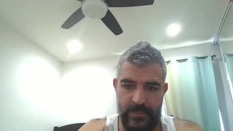 Snapshot of h0nest84 chatting on 11/27/25, 08:11 h0nest84 online show from 11/27/25, 08:11