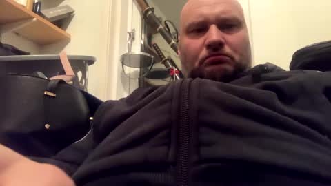 h0rnyd0ggy online show from 12/30/24, 05:02