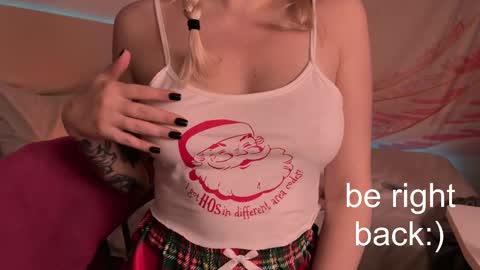 Snapshot of h2h0e chatting on 02/28/25, 08:28 Lana online show from 02/28/25, 08:28