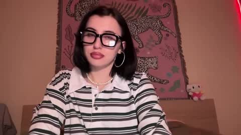 Helga online show from 04/06/26, 05:14