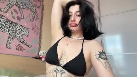 Snapshot of h3l9a_pataki chatting on 07/14/26, 04:13 Helga online show from 07/14/26, 04:13