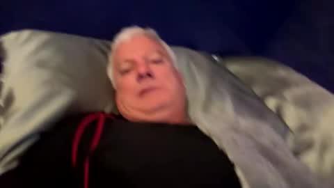 Snapshot of h4fun69 chatting on 10/22/25, 04:24 Ricko online show from 10/22/25, 04:24