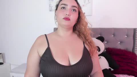 Snapshot of haanna_hot chatting on 01/18/25, 08:30 Sarah online show from 01/18/25, 08:30