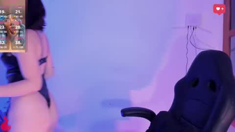 Snapshot of haanna_thompsoon chatting on 12/14/24, 04:23 haanna_thompsoon online show from 12/14/24, 04:23