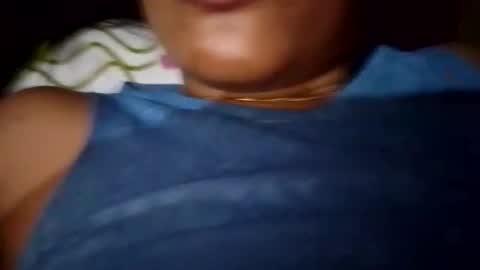 Snapshot of habibi_25 chatting on 09/10/25, 11:43 Habibi online show from 09/10/25, 11:43