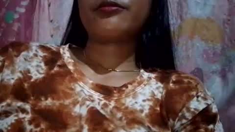 Snapshot of habibi_25 chatting on 10/06/25, 12:24 Habibi online show from 10/06/25, 12:24