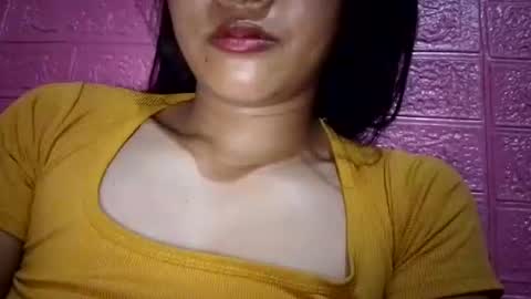 Snapshot of habibi_25 chatting on 11/21/25, 09:57 Habibi online show from 11/21/25, 09:57