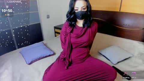 Linda online show from 11/08/25, 02:56