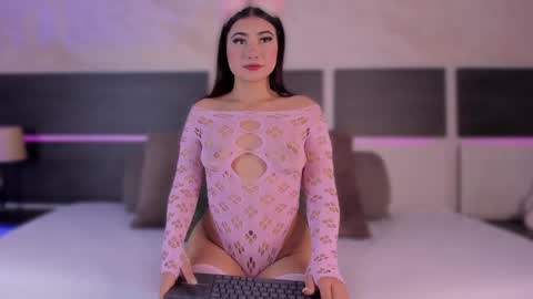 Snapshot of habiy069 chatting on 02/14/25, 05:41 Habiy online show from 02/14/25, 05:41