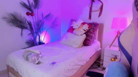 Snapshot of hadid_jimenez chatting on 12/17/25, 10:38 Hadid online show from 12/17/25, 10:38