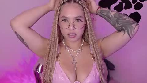 Haely online show from 07/12/26, 01:51