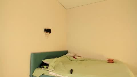 Ri online show from 10/15/25, 12:38