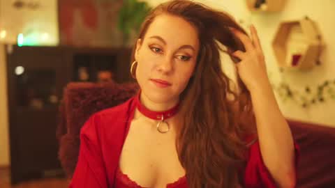 hahayessihaveone online show from 12/18/24, 07:41