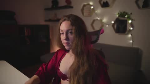 Snapshot of hahayessihaveone chatting on 10/08/25, 06:27 hahayessihaveone online show from 10/08/25, 06:27