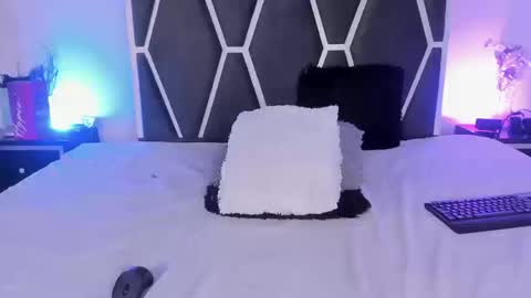 Kendal online show from 03/11/26, 04:18