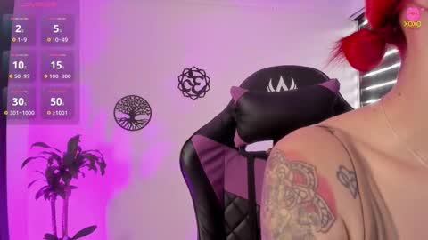 Snapshot of haileebeer_ chatting on 11/10/25, 03:44 Hailee online show from 11/10/25, 03:44